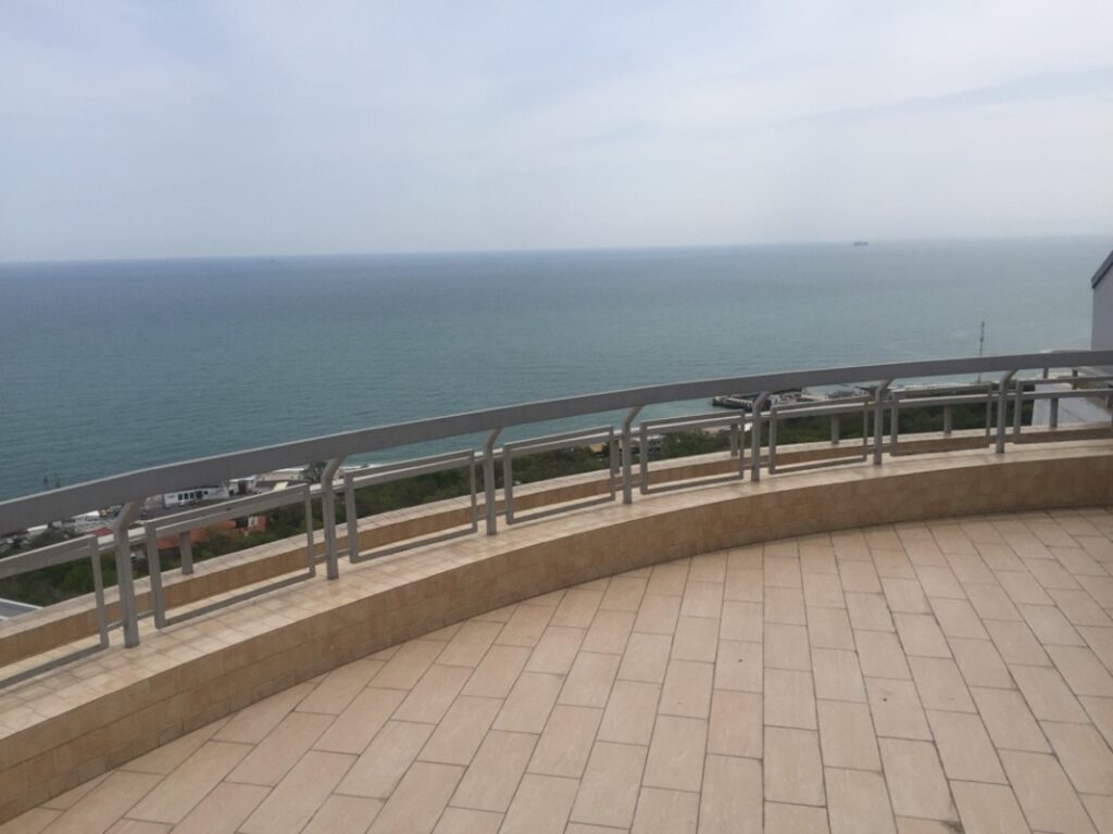 Дворівневий пентхаус в ЖК Мерседес, вид моря, тераса