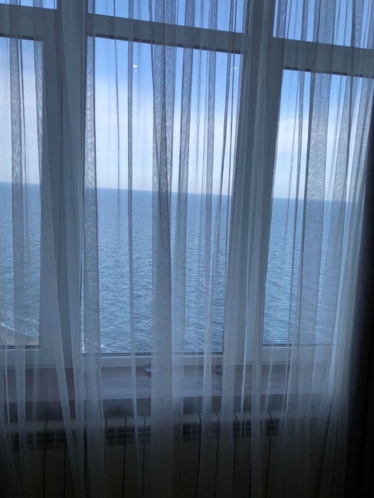 Двокімнатна квартира з ремонтом в ЖК Морська Симфонія