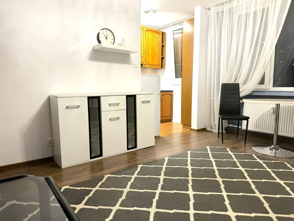 Продаётся недорогая 1-комнатная квартира 27,20 м², Варшава, Targówek (004467)