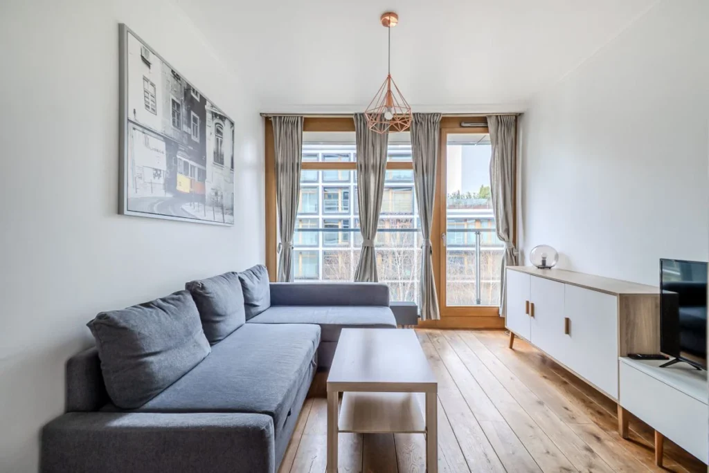 Продаётся у метро тихая, солнечная 2-комнатная квартира 38,54 м², Варшава, Wola (005467)