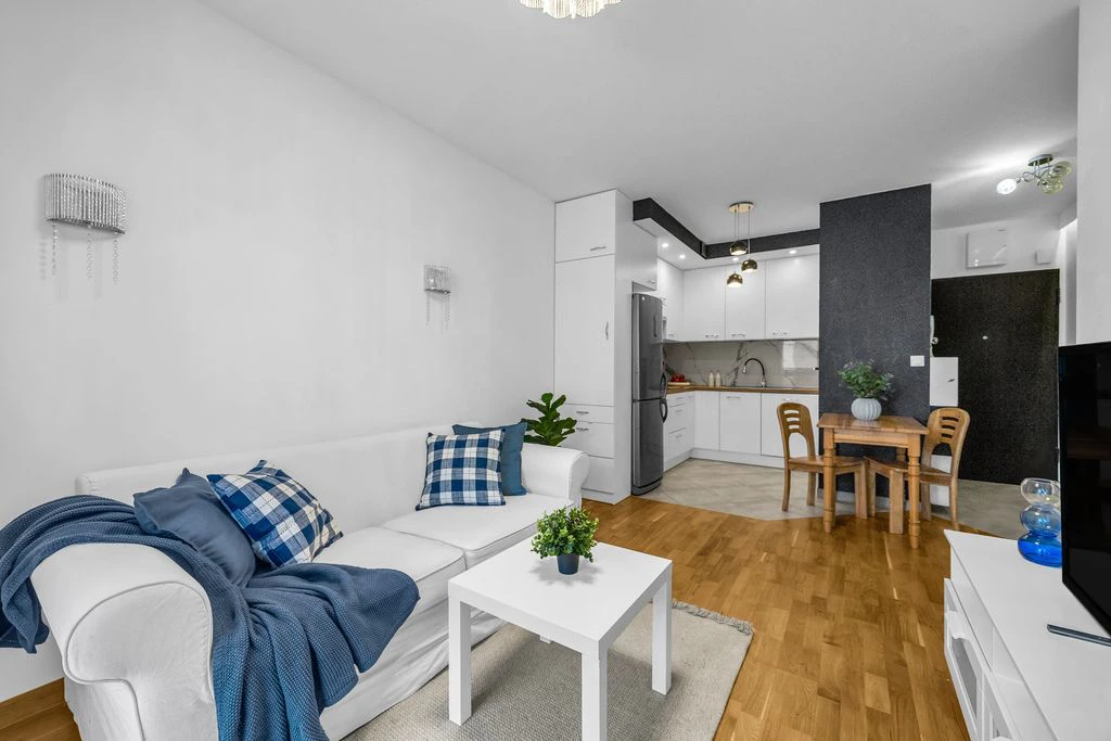 Продаётся 4-комнатная квартира 60 м², Варшава, Białołęka (002467)