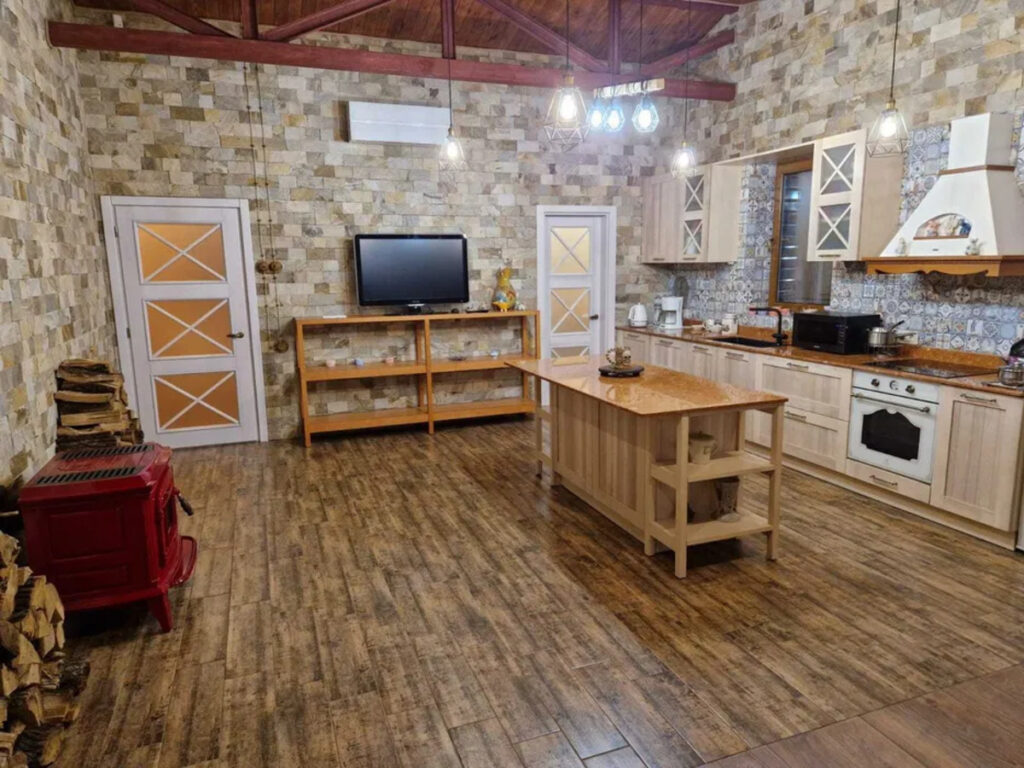Продаж сучасний будинок в Чорноморці з видом на море