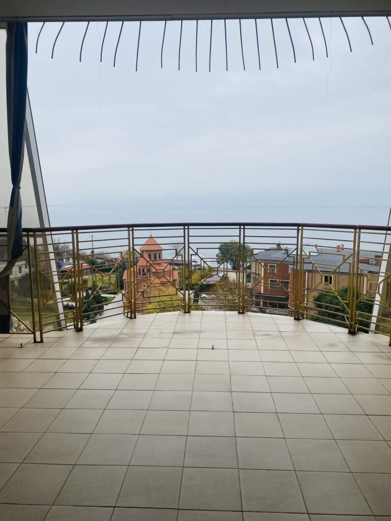 1-кімнатна квартира в Аркадійському палаці, тераса, вид моря