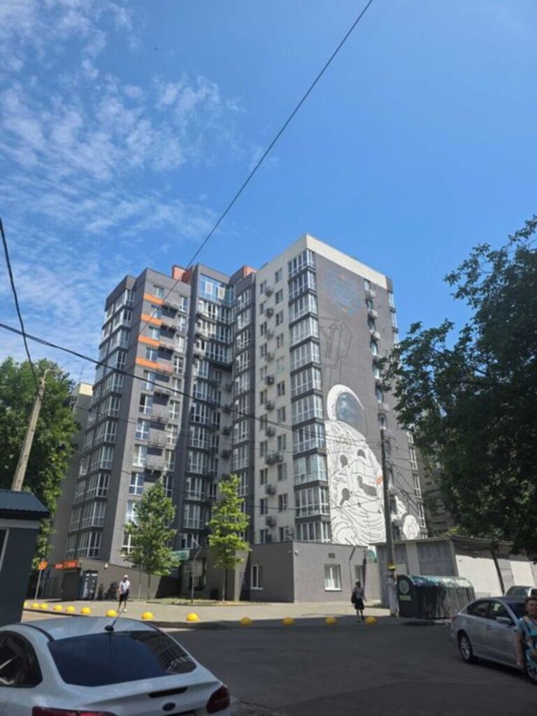 1-кімнатна квартира з видом на море та повною автономністю
