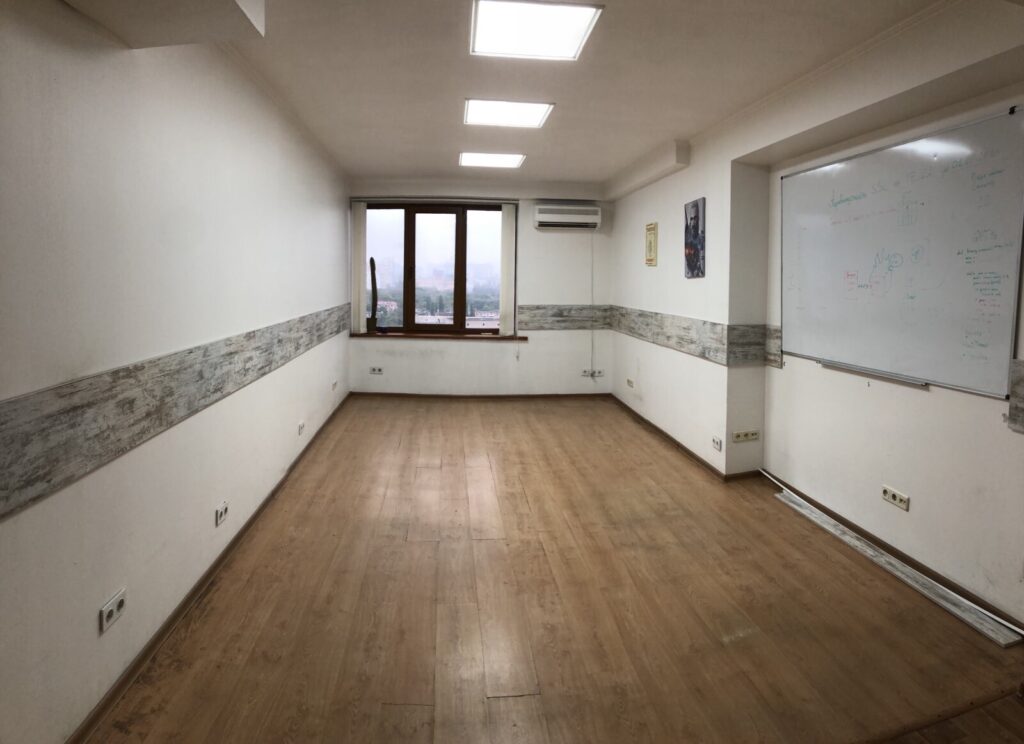 Коммерційне приміщення 105 м2 в ЖК Титаник, вул.Теніста, Аркадія