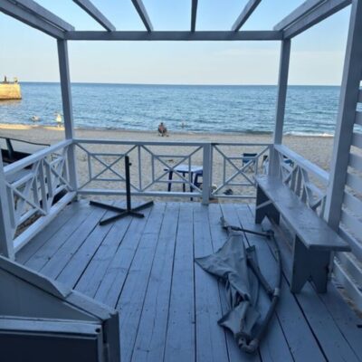 2-поверховий будинок-дача на першій лінії від моря в районі Дачі Ковалевського.