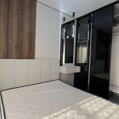 Продам 2-кімнатну квартиру з ремонтом у KADORR City на Краснова