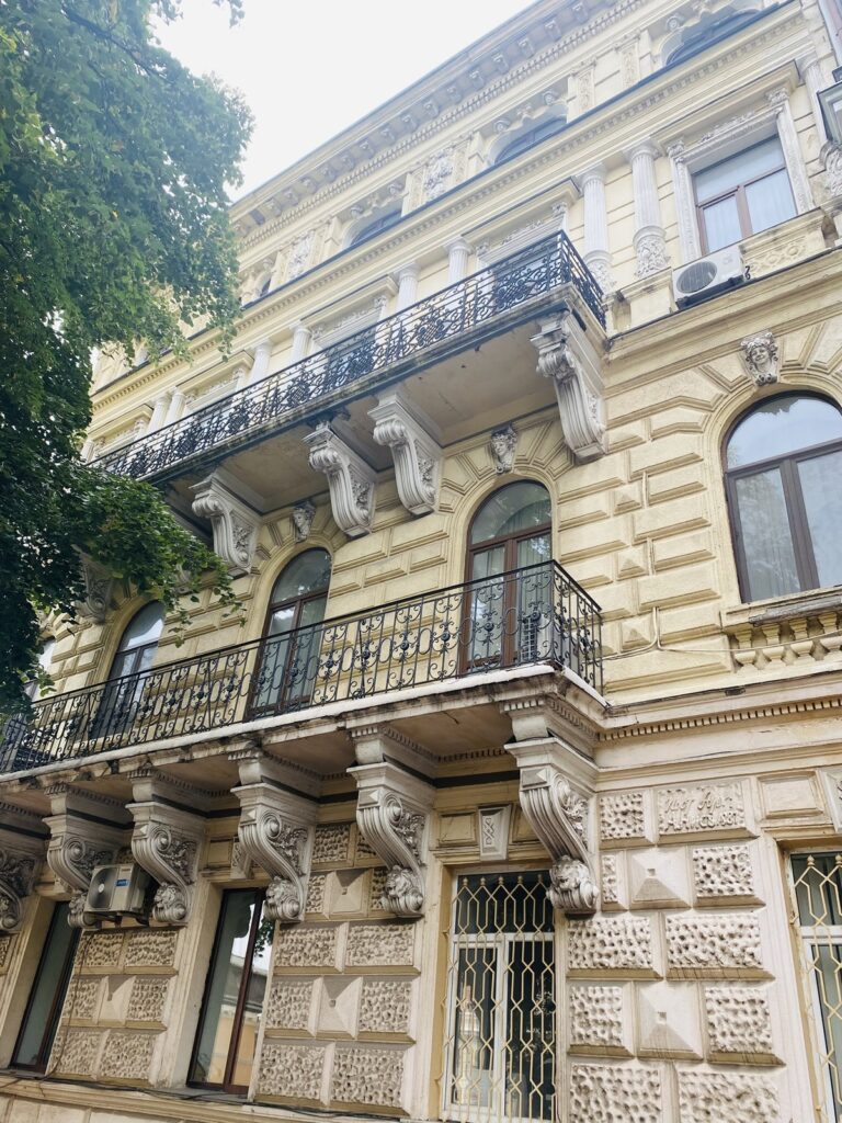 4-спальна квартира на вул.Дерібасівській