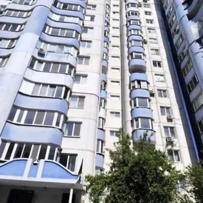 Простора двокімнатна квартира на Семена Палія