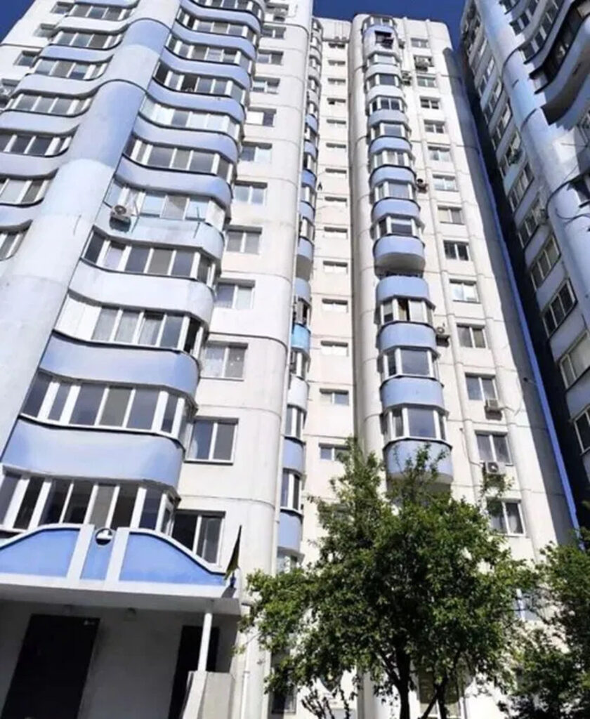 Простора двокімнатна квартира на Семена Палія