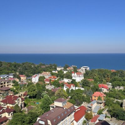 Однокімнатна квартира з новим ремонтом та видом моря, Золотий Берег