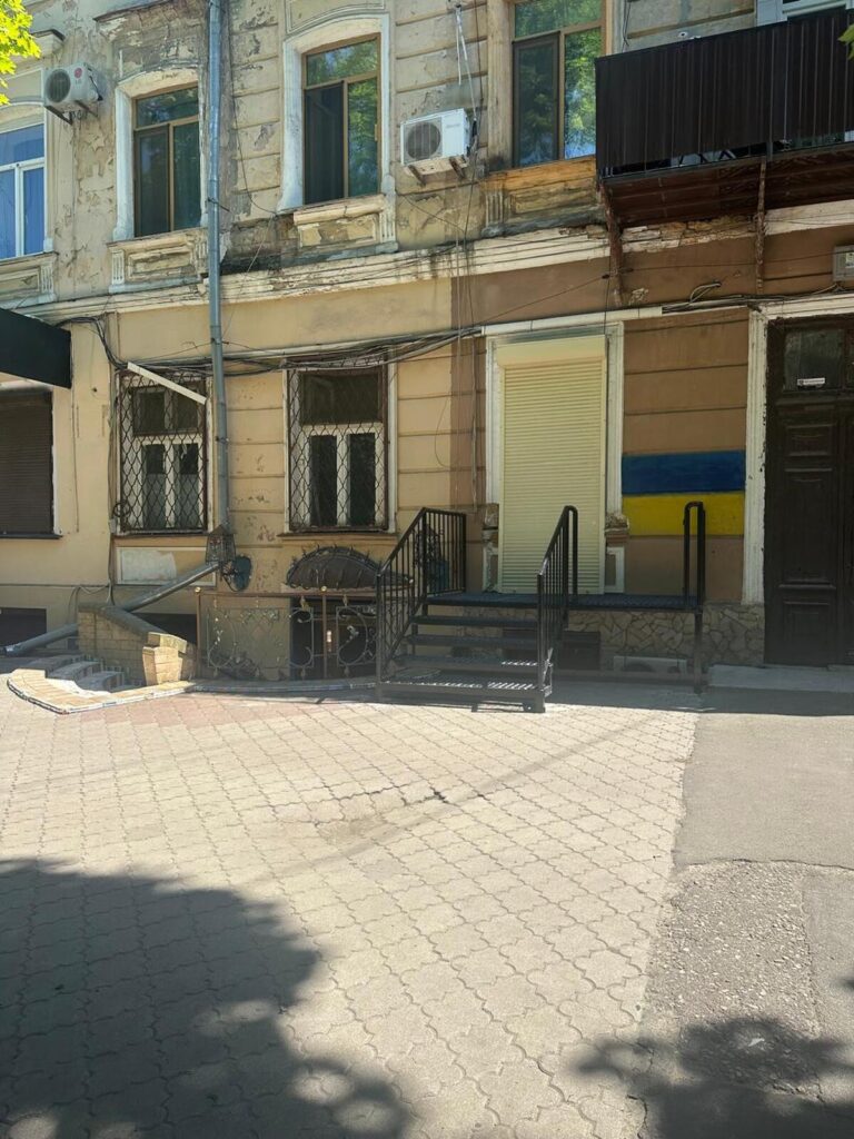 Фасадне приміщення, в центрі міста на Садовій вулиці